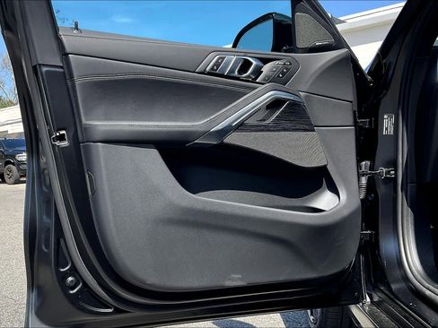 New 2026 BMW X6 xDrive40i w/ Executive Package image 10