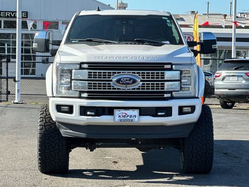 Used 2019 Ford F350 Platinum w/ Platinum Ultimate Package AWD/4WD image 9