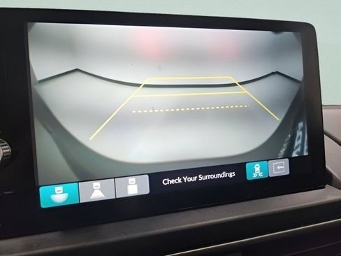 Used 2023 Honda Pilot Touring image 5