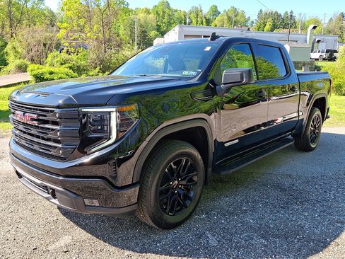 Used 2024 GMC Sierra 1500 Elevation AWD/4WD image 3