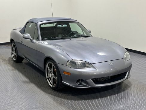 Used 2004 MAZDA MX-5 Miata MAZDASPEED w/ Grand Touring Pkg image 4