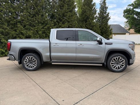 New 2026 GMC Sierra 1500 Denali Ultimate AWD/4WD image 32