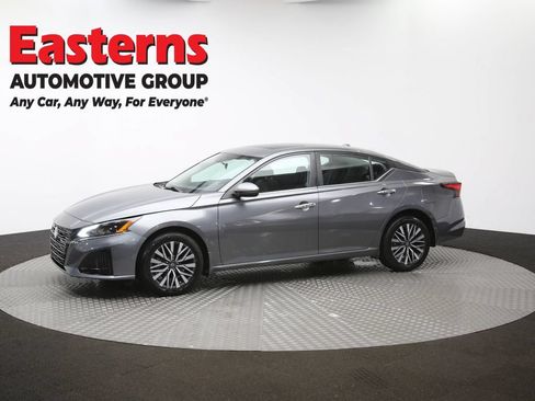 Used 2023 Nissan Altima 2.5 SV w/ SV Premium Package AWD/4WD image 58