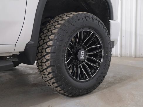 Used 2022 Chevrolet Silverado 2500 LT AWD/4WD image 58