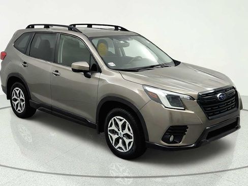 Certified 2023 Subaru Forester Premium AWD/4WD image 1