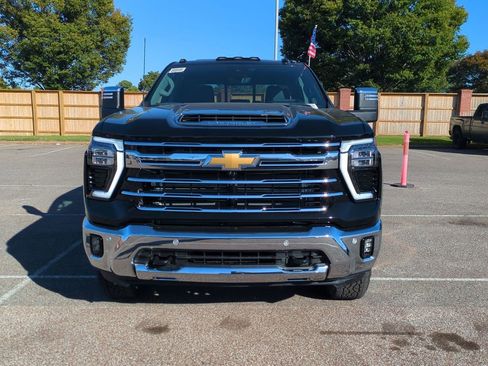 New 2026 Chevrolet Silverado 2500 LTZ w/ LTZ Premium Package image 3
