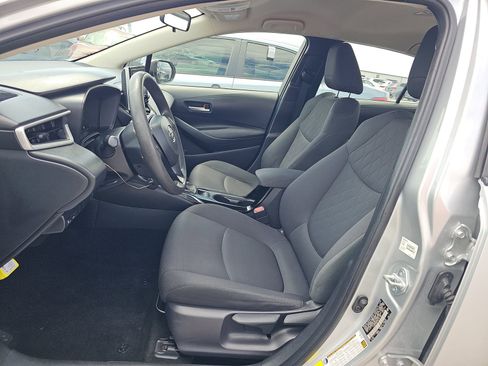 Used 2021 Toyota Corolla LE FWD image 10