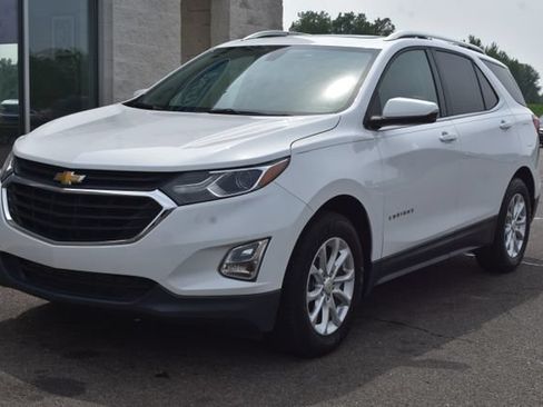 Used 2018 Chevrolet Equinox LT w/ Sun & Infotainment Package FWD image 17