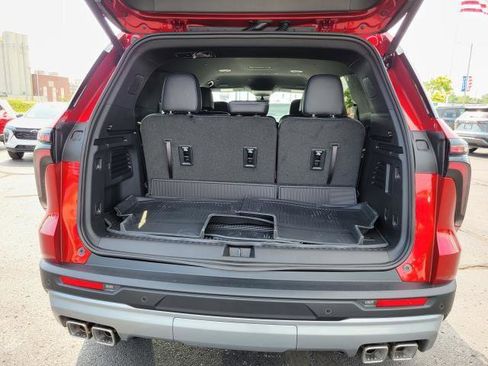 New 2026 Chevrolet Traverse LT w/ Driver Confidence Package AWD/4WD image 24