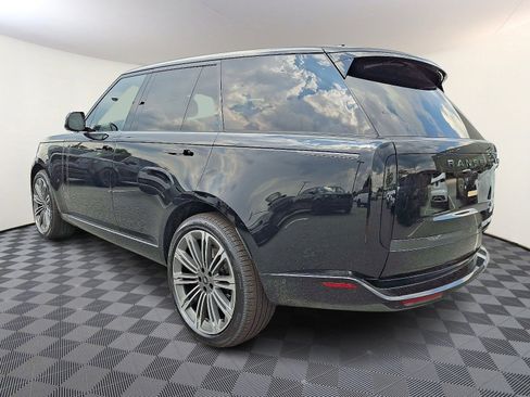 New 2025 Land Rover Range Rover SE image 6