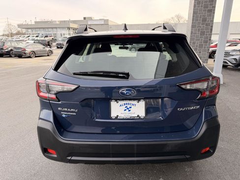 Certified 2023 Subaru Outback image 4