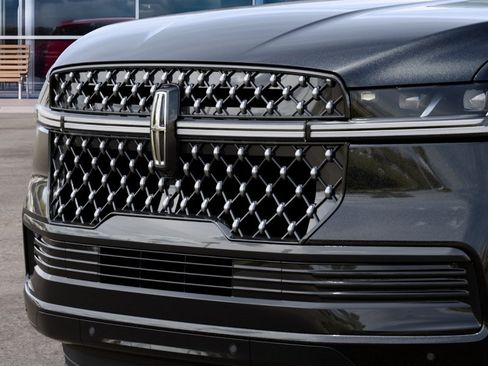New 2027 Lincoln Navigator L Black Label AWD/4WD image 17