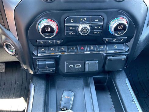 Used 2021 GMC Sierra 1500 SLT w/ SLT Premium Plus Package AWD/4WD image 35