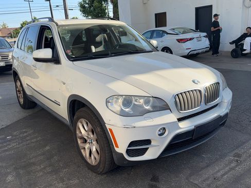 Used 2013 BMW X5 xDrive35i AWD/4WD image 1