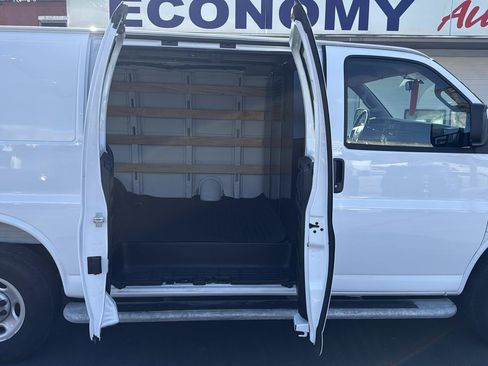 Used 2025 GMC Savana 2500 w/ Driver Convenience Package RWD image 17
