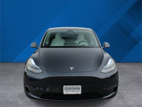 Used 2025 Tesla Model Y Long Range image 4
