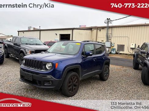 Used 2018 Jeep Renegade Altitude AWD/4WD image 3