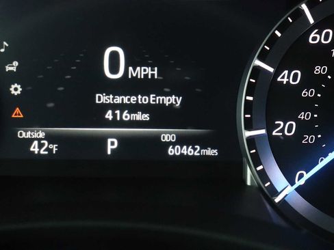 Used 2023 Toyota Highlander LE image 11