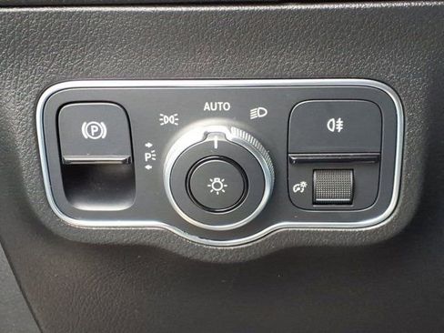 Used 2023 Mercedes-Benz GLA 250 image 12