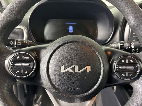 Used 2024 Kia Soul LX image 11