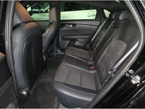 Used 2024 Kia Forte GT-Line image 11