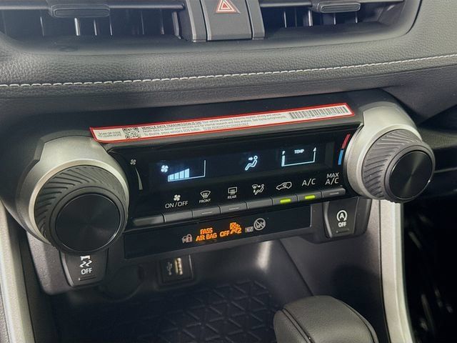 Certified 2025 Toyota RAV4 LE AWD/4WD image 17