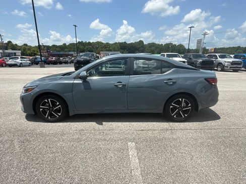 Used 2025 Nissan Sentra SV w/ All-Weather Package FWD image 5