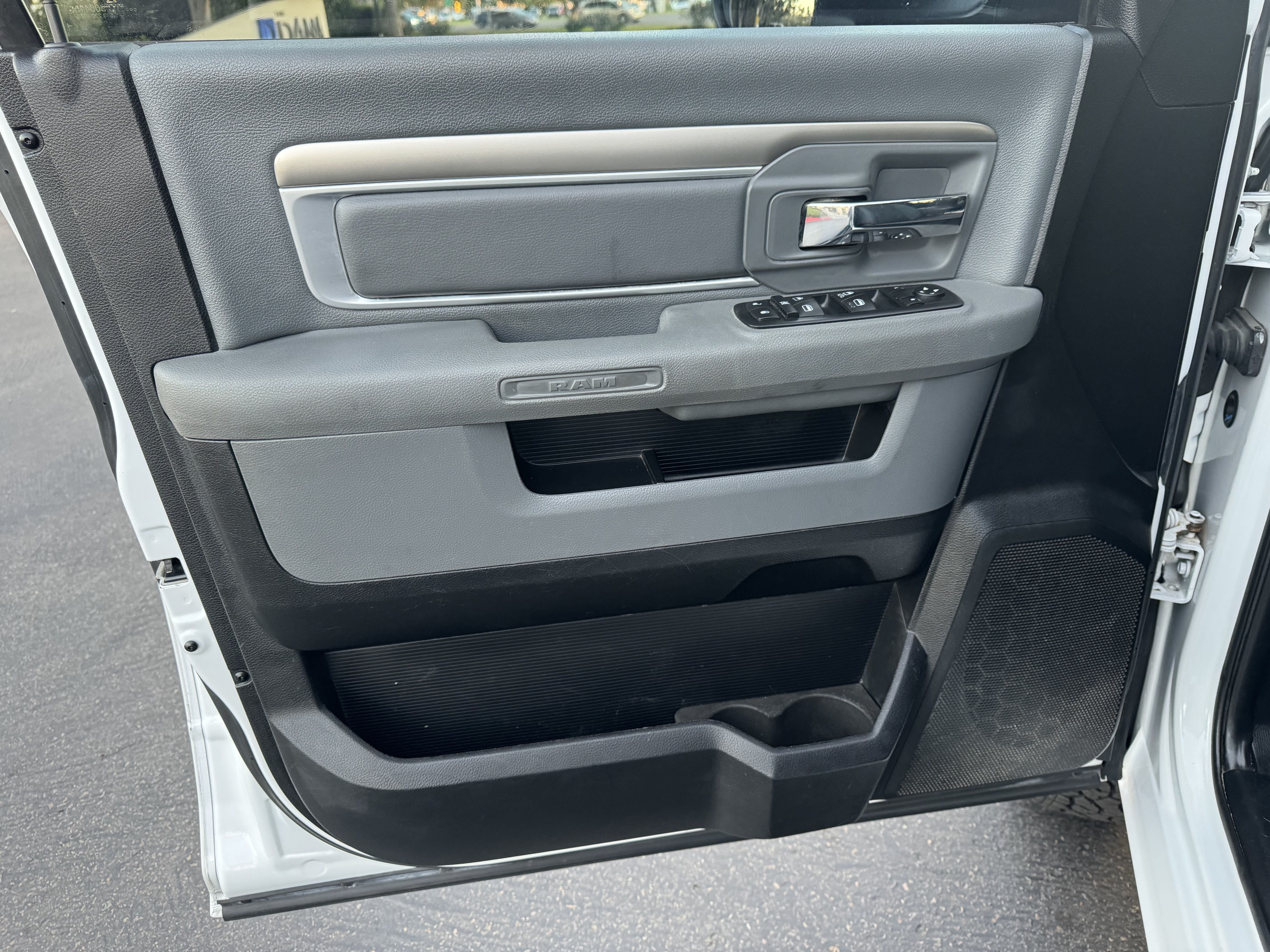 Used 2015 RAM 1500 Big Horn AWD/4WD image 15