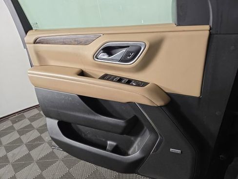 Used 2021 Chevrolet Tahoe Premier w/ Premium Package image 30