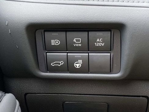 New 2026 Toyota Highlander Platinum image 15