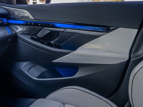 Used 2026 BMW M5 w/ Executive Package image 14