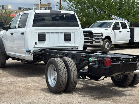 New 2026 RAM 5500 Tradesman w/ Chrome Appearance Group AWD/4WD image 3