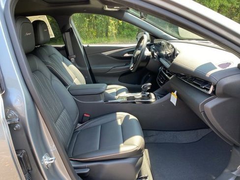 New 2025 Buick Envista Avenir image 21