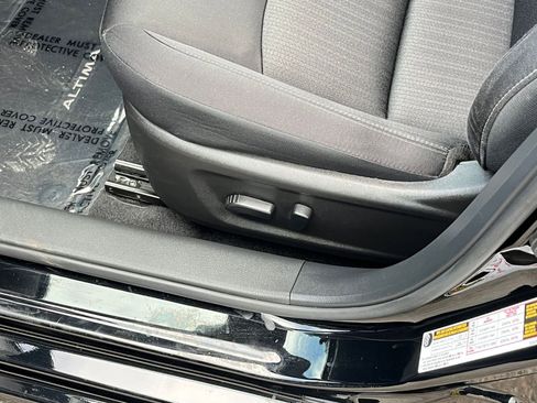 Used 2025 Nissan Altima 2.5 SV image 22