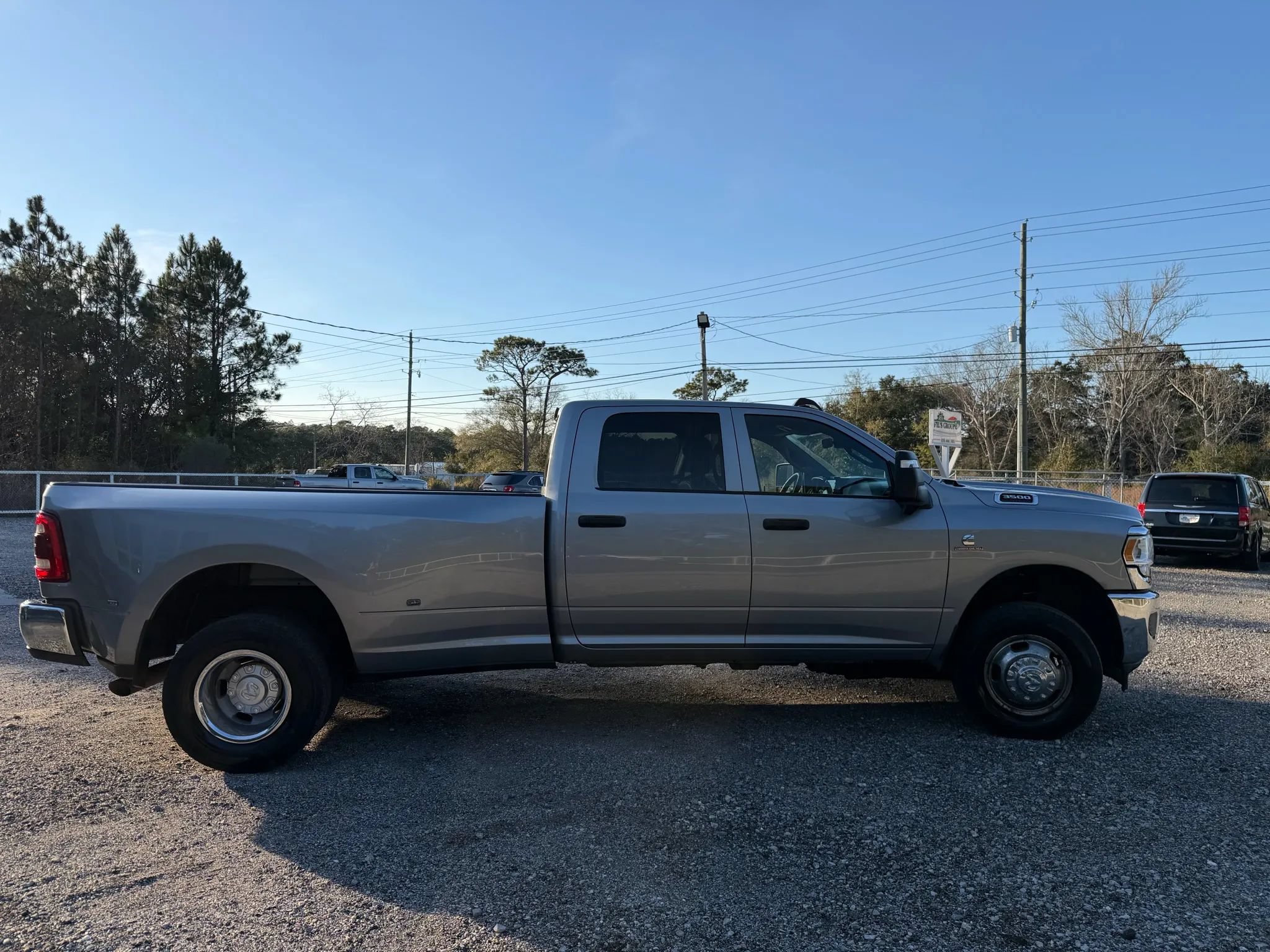 Used 2024 RAM 3500 Tradesman w/ Towing Technology Group AWD/4WD image 7