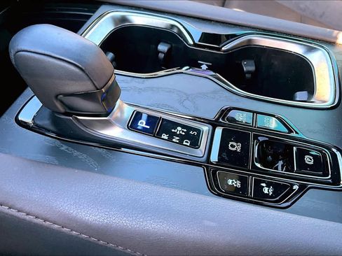 Used 2024 Lexus RX 450h Luxury image 16