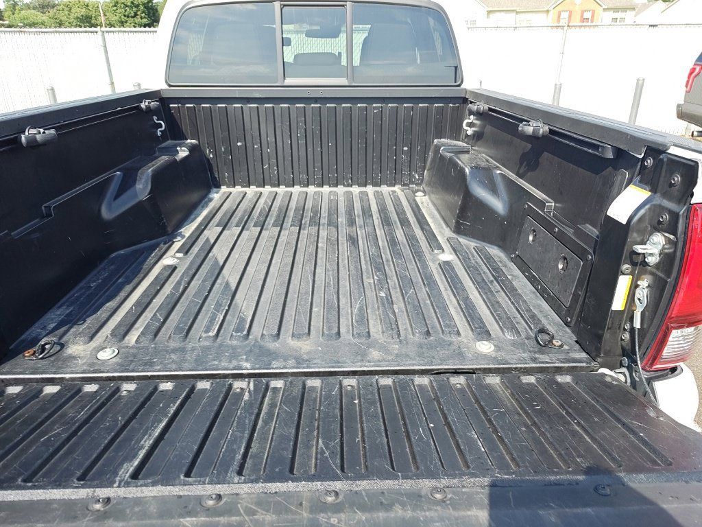 Used 2023 Toyota Tacoma SR AWD/4WD image 5