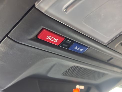 Used 2022 Subaru WRX Limited AWD/4WD image 38