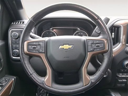 Used 2022 Chevrolet Silverado 2500 High Country w/ Z71 Off-Road Package image 12