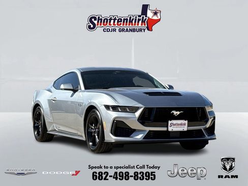Used 2024 Ford Mustang GT RWD image 1