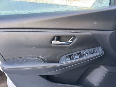 Used 2023 Nissan Sentra SV image 9