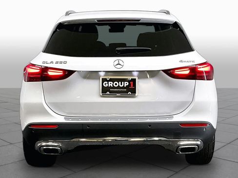Used 2024 Mercedes-Benz GLA 250 4MATIC image 5