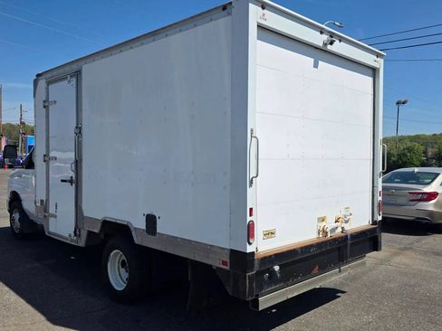 Used 2021 Ford E-450 and Econoline 450 Super Duty RWD image 5