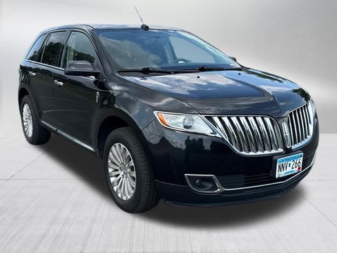 Used 2012 Lincoln MKX AWD image 2