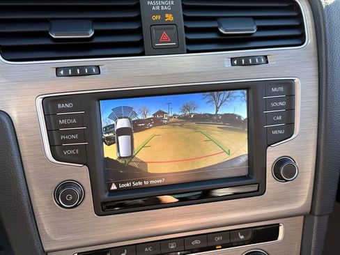 Used 2016 Volkswagen Golf SE w/ Lighting Package image 25