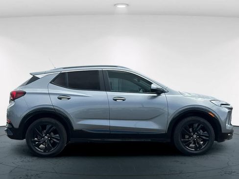 Used 2024 Buick Encore GX Sport Touring AWD/4WD image 6