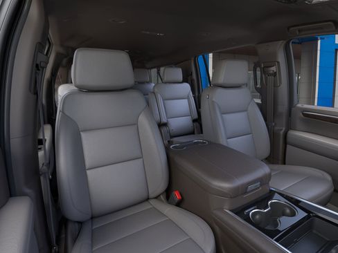 New 2026 Chevrolet Suburban LT w/ Comfort Package RWD image 16