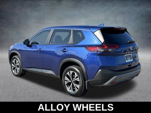 Used 2023 Nissan Rogue SV AWD/4WD image 3