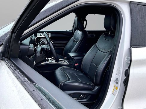 Used 2020 Ford Explorer ST w/ Premium Technology Package image 16