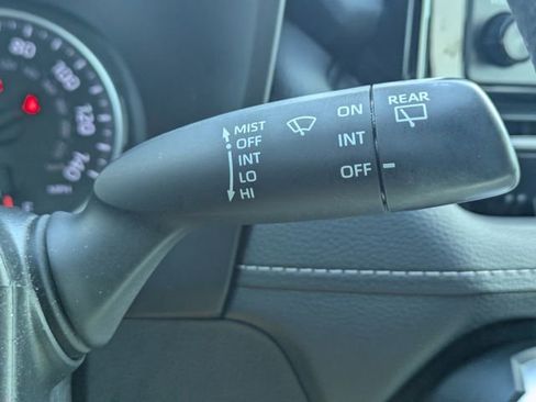 Used 2020 Toyota RAV4 LE FWD image 27